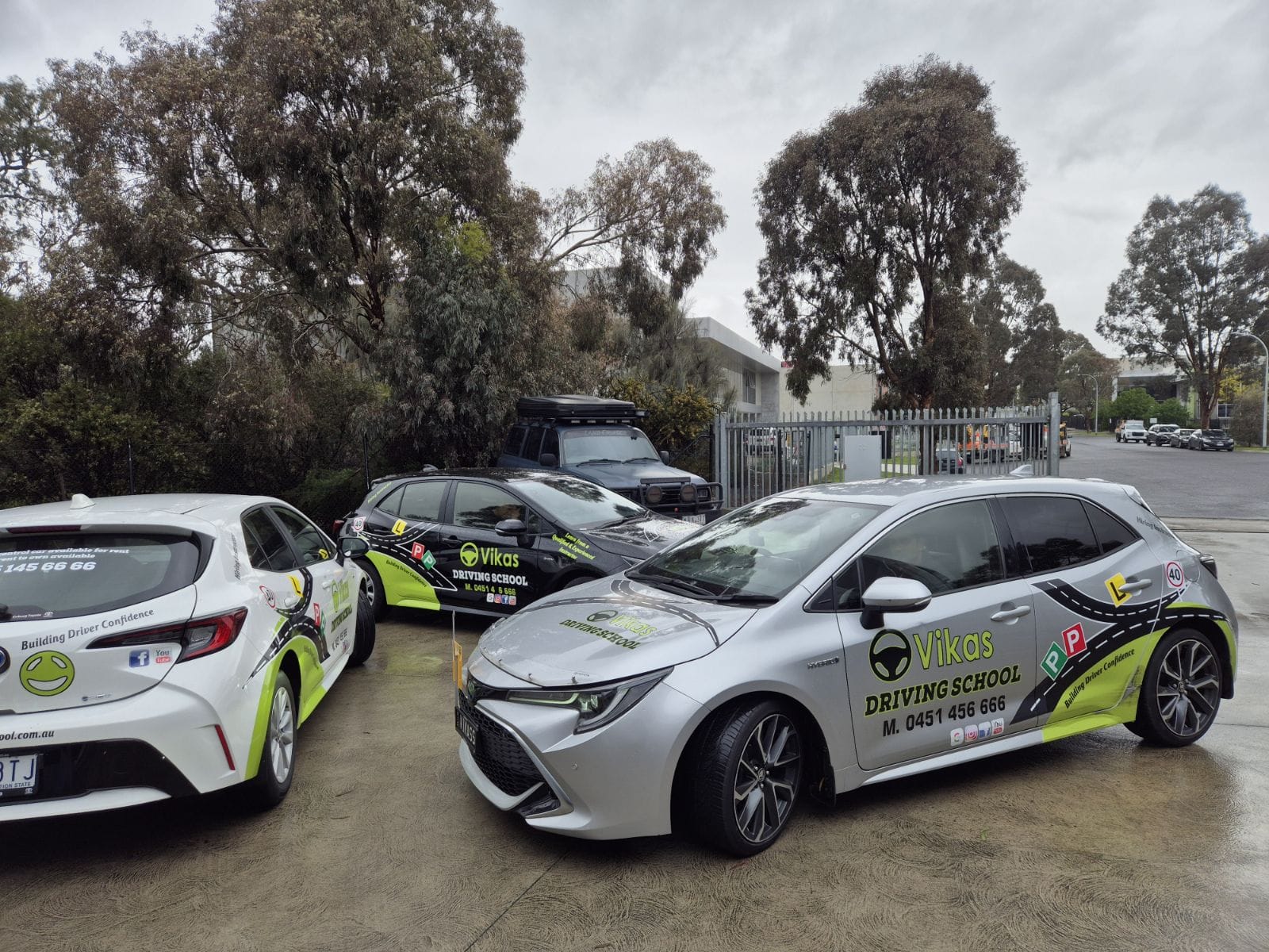 Why People Are Choosing Automatic Cars for Driving Lessons - Vikas ...